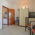 Apartmán 1 Bedroom Awesome In