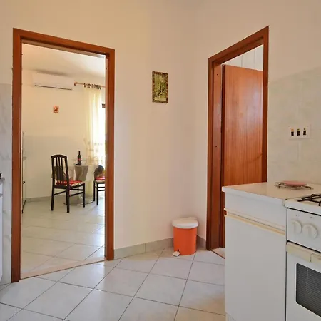 Awesome In With Kitchen * Račišće