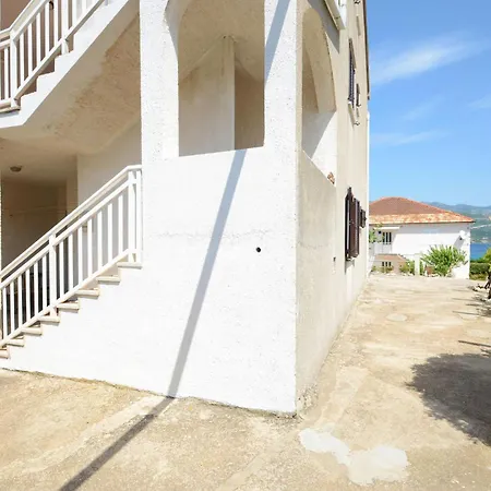 1 Bedroom Awesome In *
