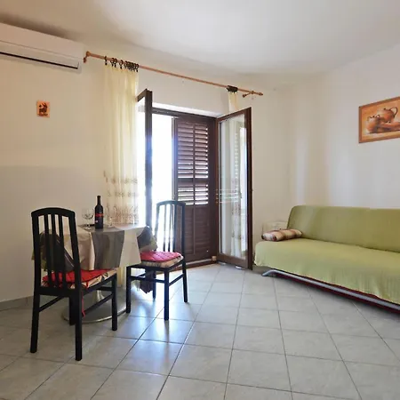 1 Bedroom Awesome In *